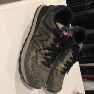 New balance sneakers women’s